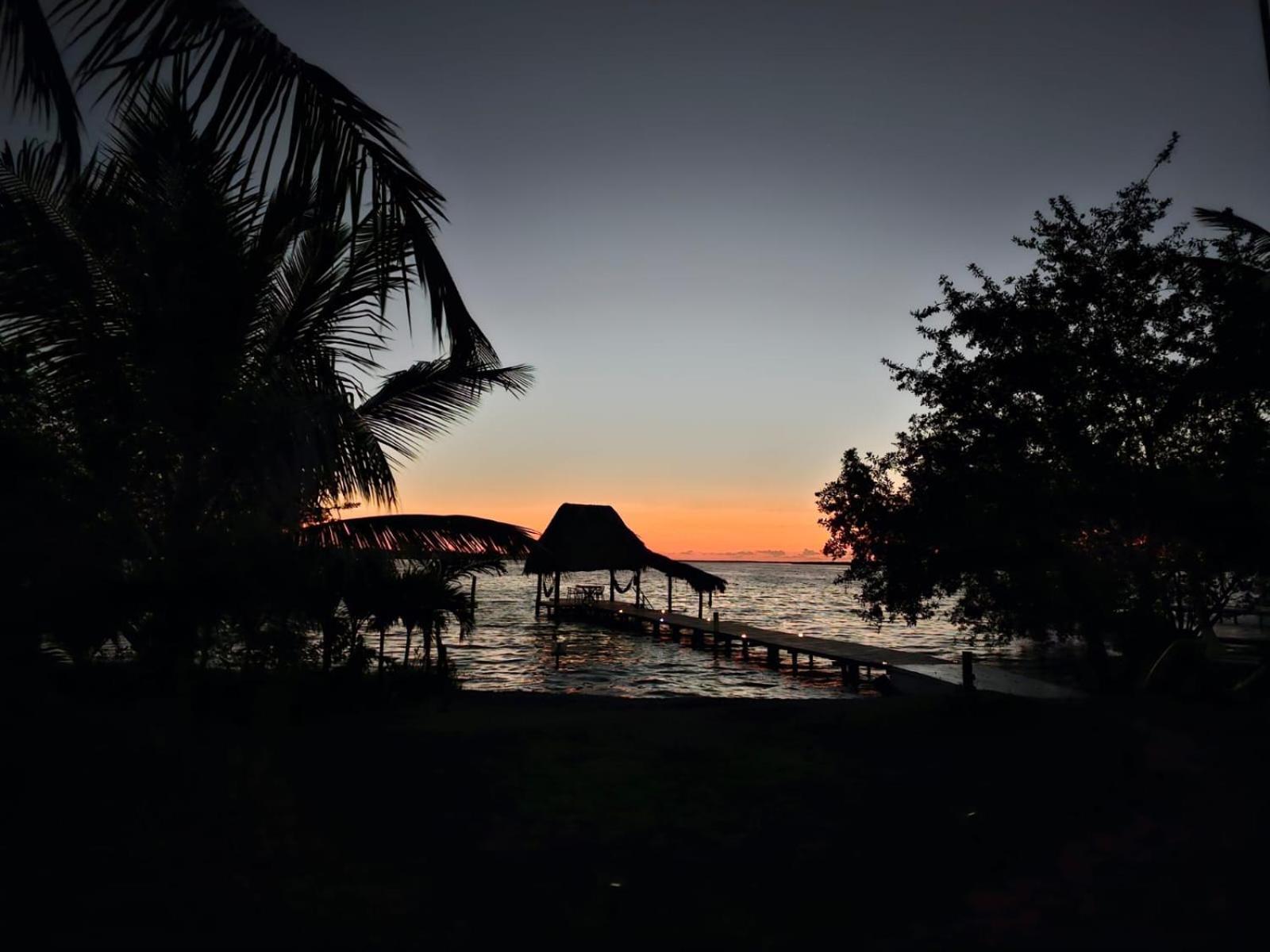 Cabana Con Muelle Privado En La Laguna De Bacalar Esterno foto